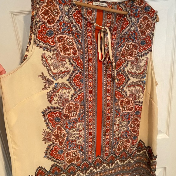 Rose & Rhyme Dressy Tank - Picture 3 of 4